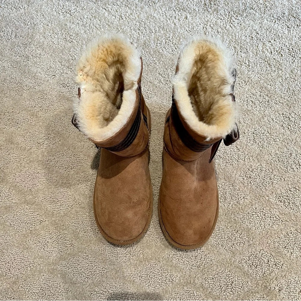 EUC UGG Josette Leather Bow Ankle Sheepskin Suede Boots Booties - Picture 6 of 15